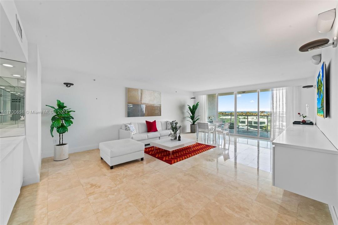 For Sale: $1,295,000 (2 beds, 2 baths, 2973 Square Feet)