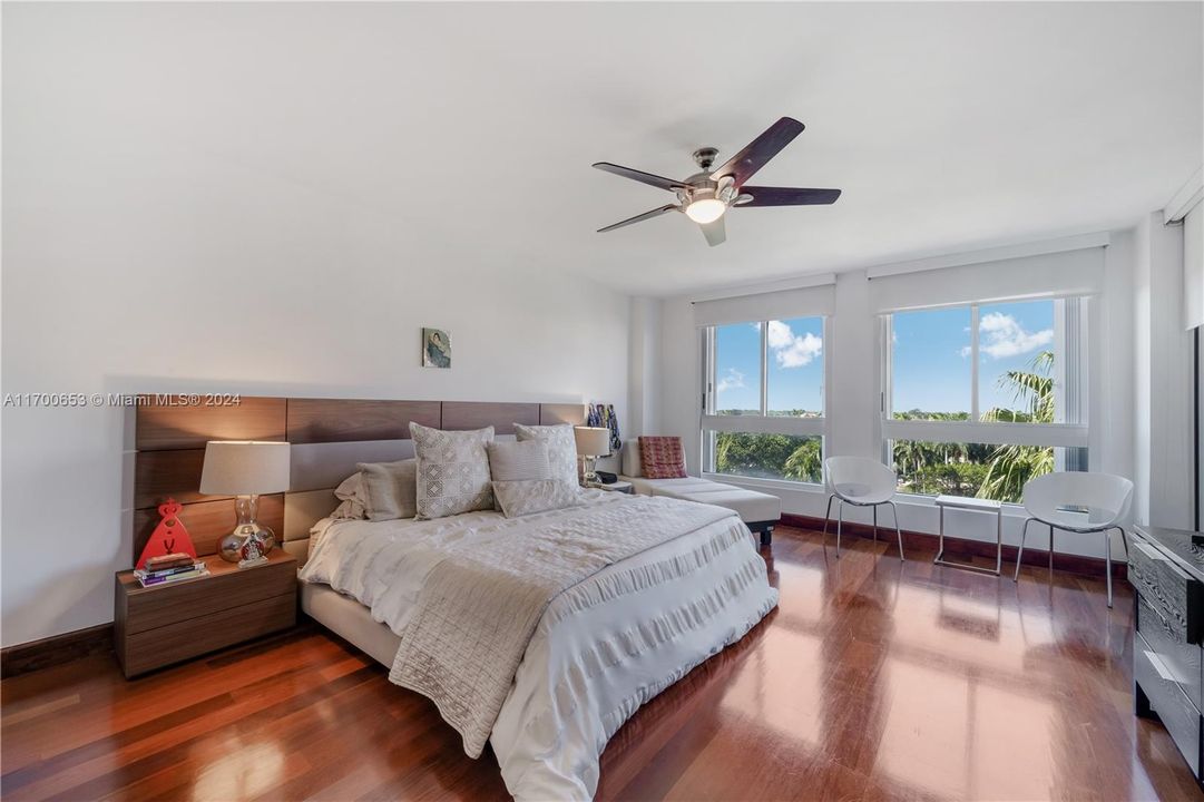 For Sale: $3,350,000 (3 beds, 4 baths, 3112 Square Feet)