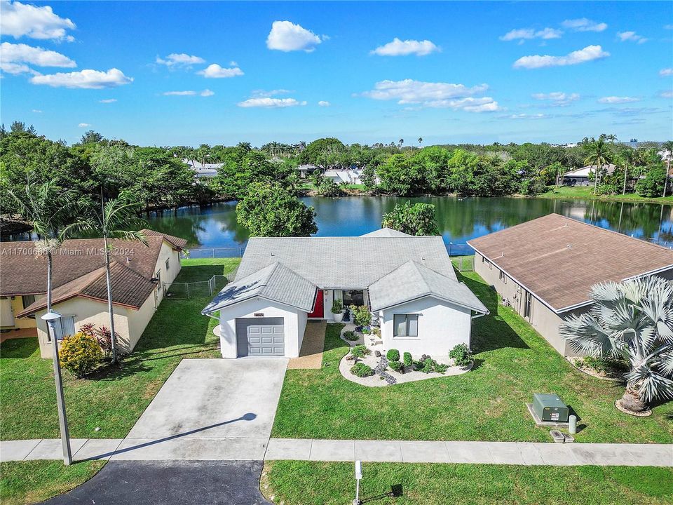 For Sale: $550,000 (3 beds, 2 baths, 1535 Square Feet)