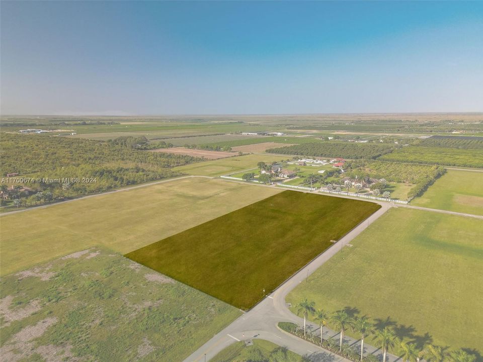 待售: $850,000 (5.00 acres)