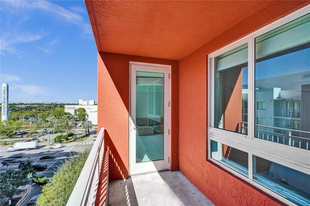 For Sale: $485,000 (2 beds, 2 baths, 1183 Square Feet)