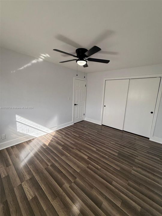 Active With Contract: $1,700 (2 beds, 1 baths, 775 Square Feet)