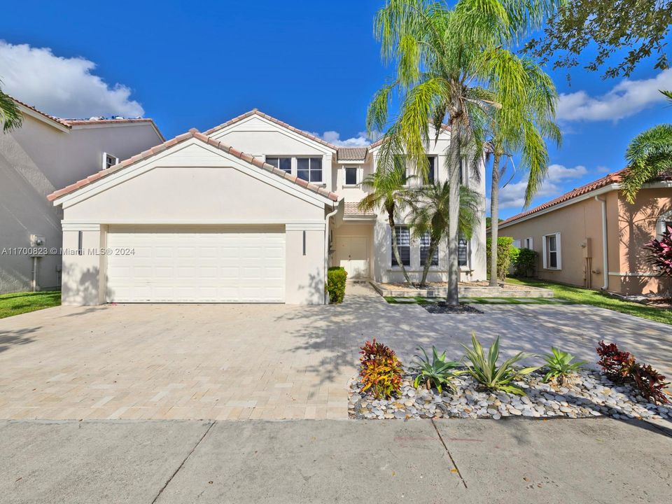 Active With Contract: $7,500 (5 beds, 3 baths, 2482 Square Feet)