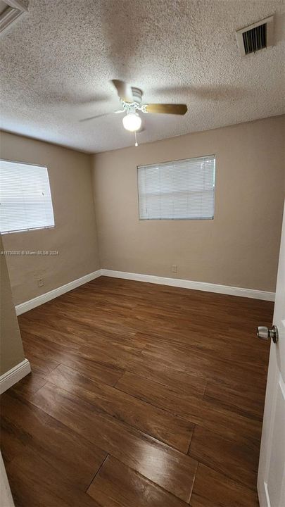 For Rent: $1,775 (2 beds, 1 baths, 1897 Square Feet)