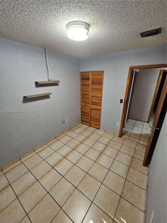 For Rent: $3,000 (3 beds, 2 baths, 970 Square Feet)