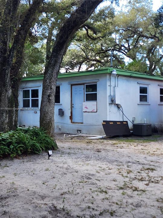 For Sale: $650,000 (3 beds, 3 baths, 1440 Square Feet)