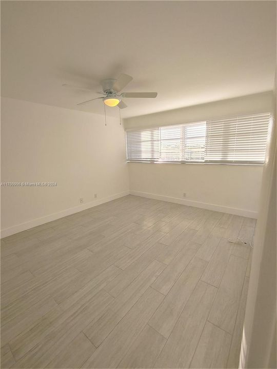 For Rent: $1,750 (2 beds, 1 baths, 935 Square Feet)