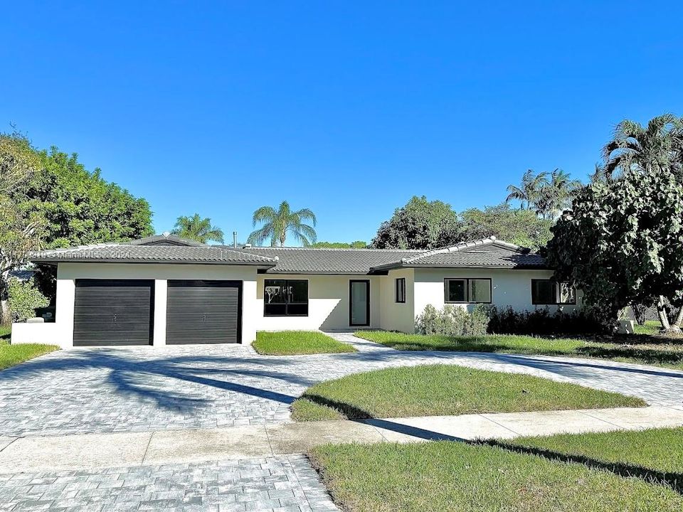 For Sale: $1,199,000 (3 beds, 2 baths, 1725 Square Feet)