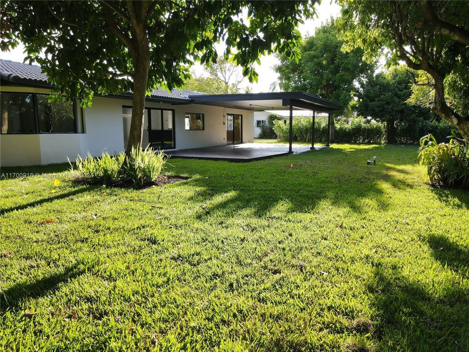 For Sale: $1,199,000 (3 beds, 2 baths, 1725 Square Feet)