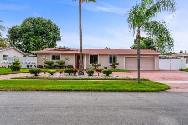 For Sale: $655,000 (3 beds, 2 baths, 1846 Square Feet)