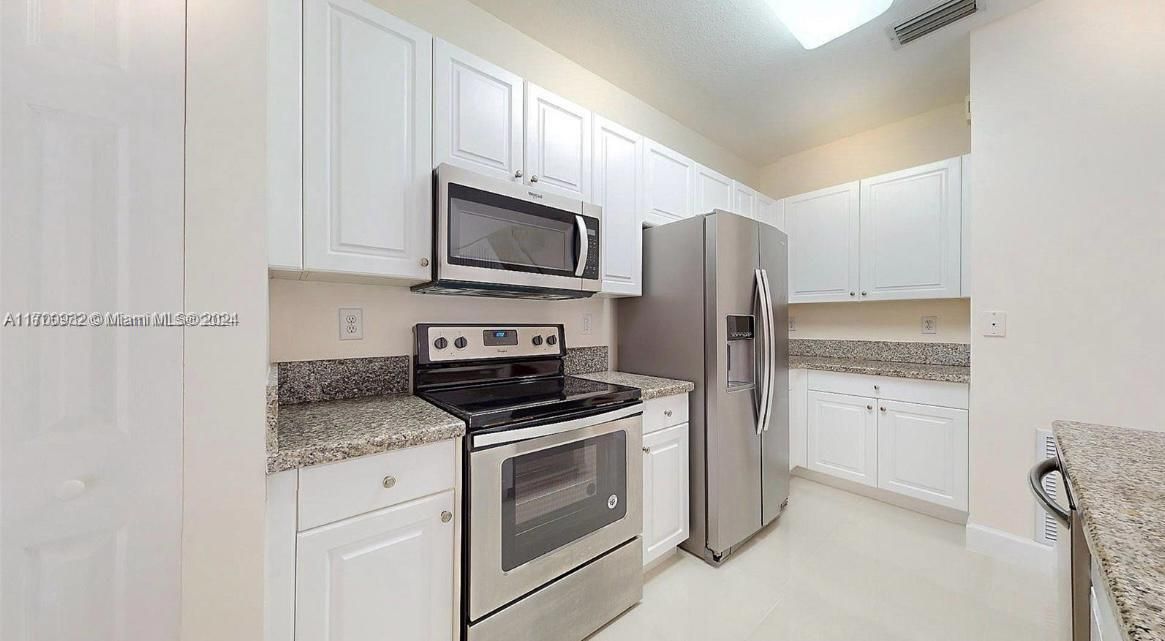 Active With Contract: $3,550 (3 beds, 2 baths, 1512 Square Feet)