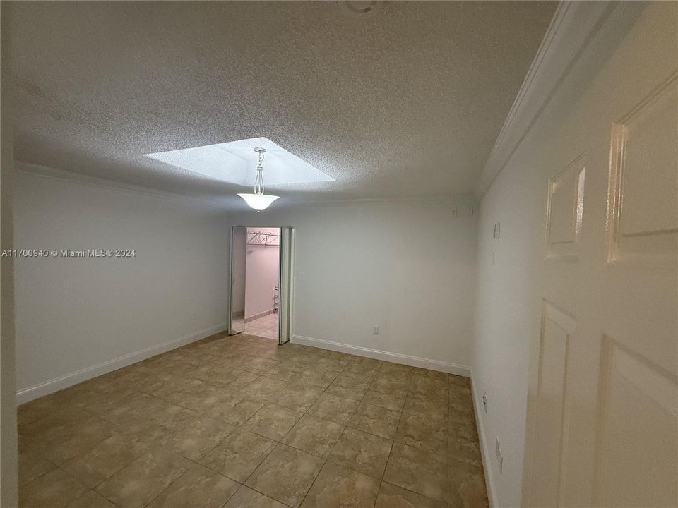 For Rent: $3,750 (3 beds, 2 baths, 1658 Square Feet)