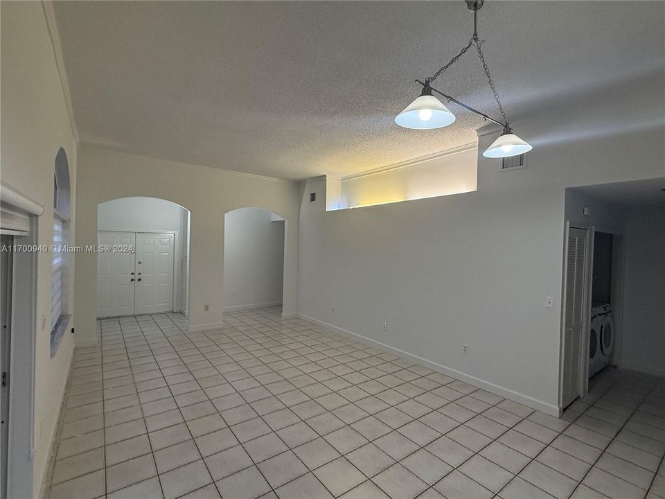 For Rent: $3,750 (3 beds, 2 baths, 1658 Square Feet)