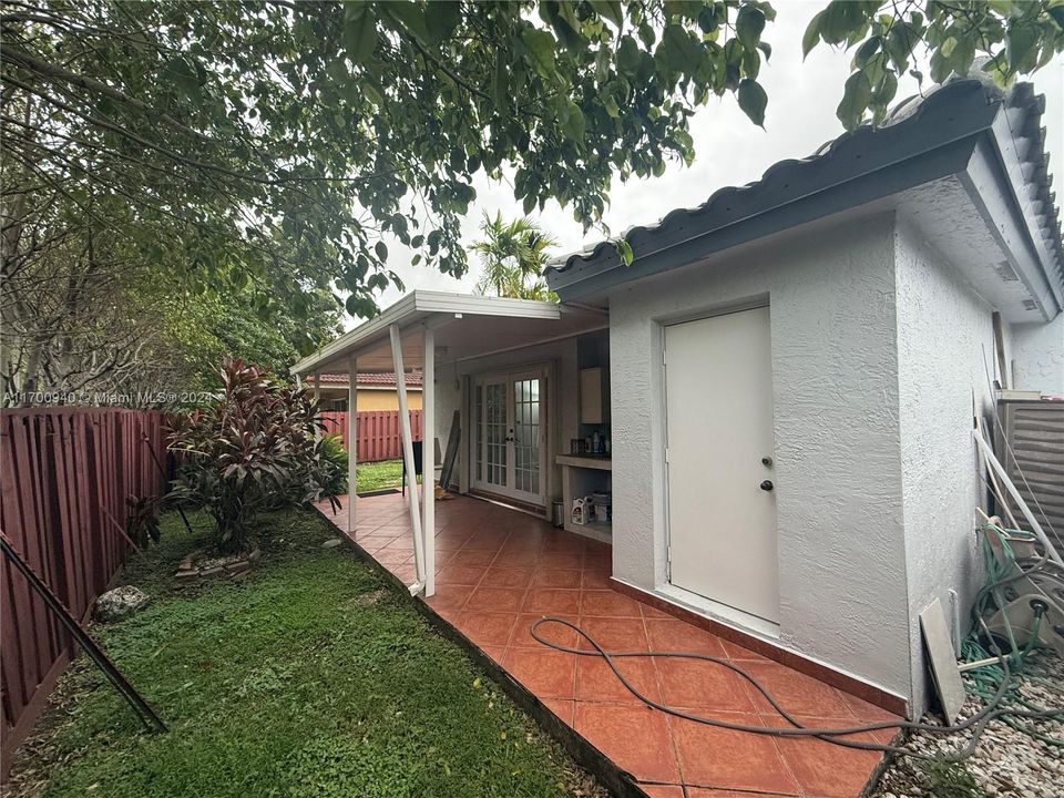 For Rent: $3,750 (3 beds, 2 baths, 1658 Square Feet)