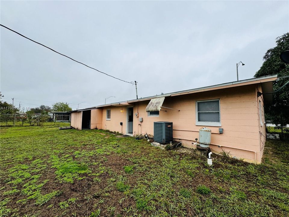 Recientemente alquilado: $1,600 (3 camas, 1 baños, 0 Pies cuadrados)