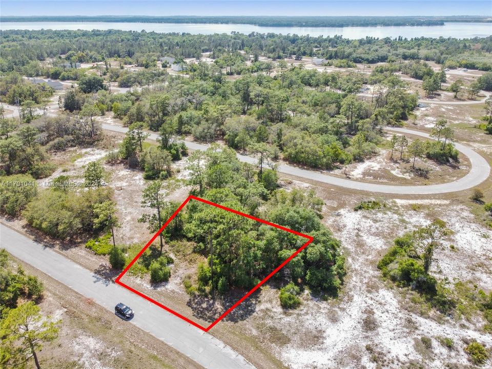 На продажу: $42,000 (0.16 acres)