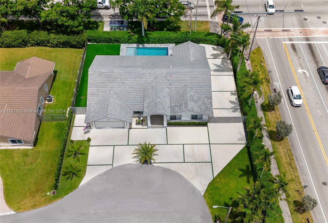 En Venta: $1,795,000 (4 camas, 3 baños, 2578 Pies cuadrados)