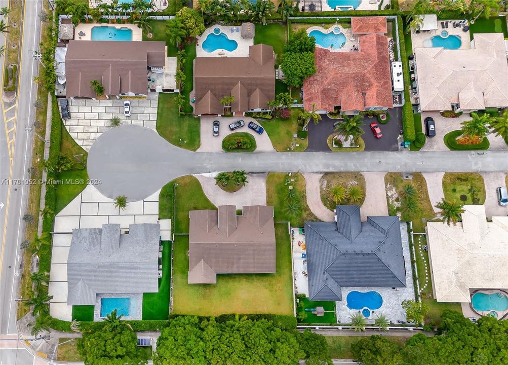 En Venta: $1,795,000 (4 camas, 3 baños, 2578 Pies cuadrados)