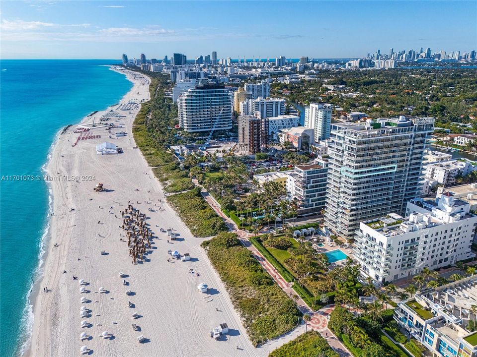 For Sale: $4,995,000 (3 beds, 2 baths, 1837 Square Feet)