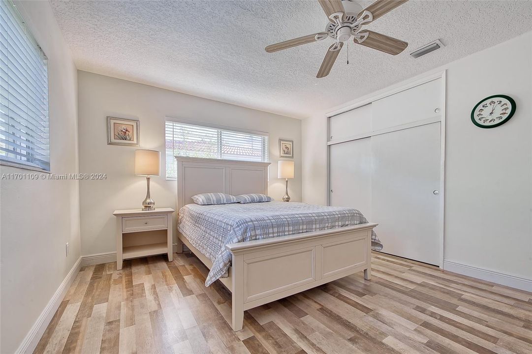 For Sale: $1,195,000 (3 beds, 2 baths, 1953 Square Feet)