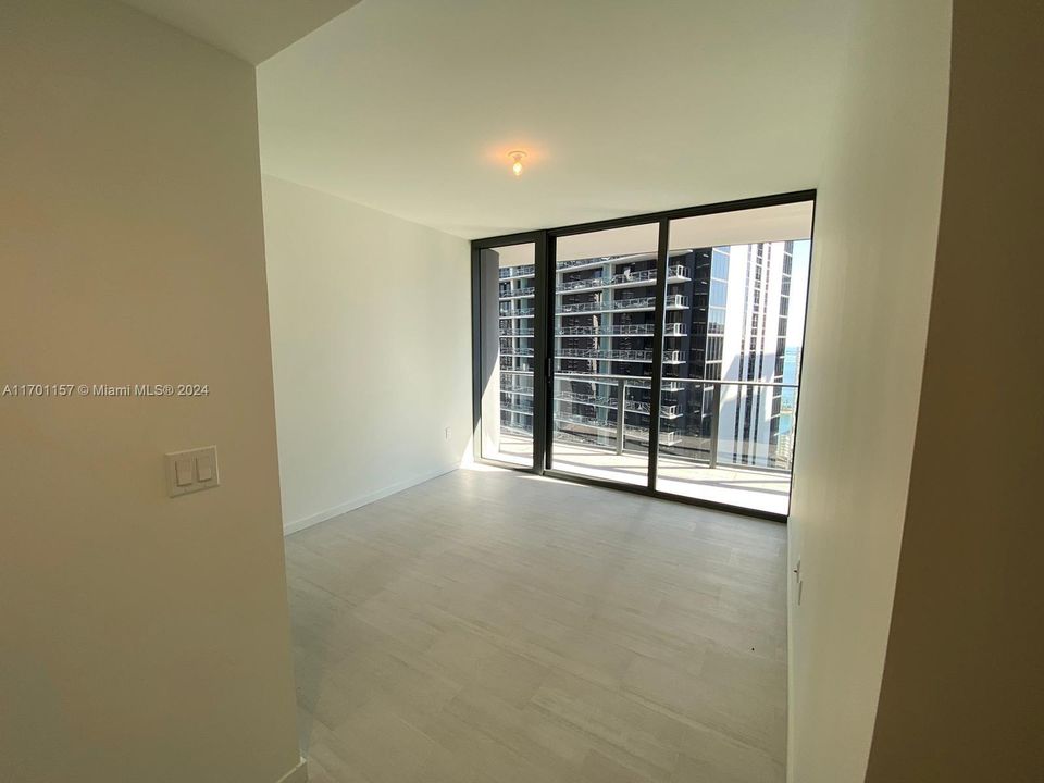 For Sale: $1,500,000 (2 beds, 2 baths, 1286 Square Feet)