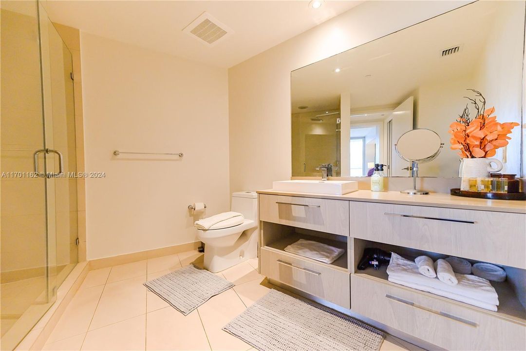 For Sale: $609,000 (1 beds, 1 baths, 850 Square Feet)