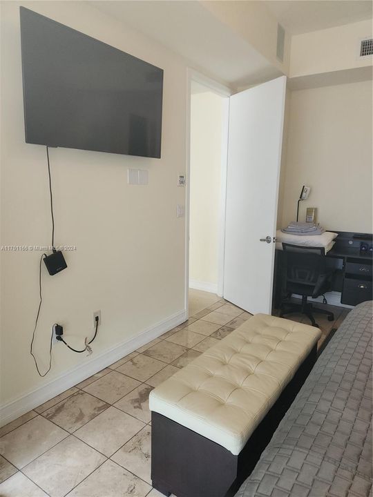 For Rent: $6,000 (2 beds, 2 baths, 1276 Square Feet)