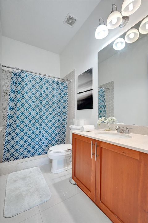 For Sale: $424,900 (2 beds, 2 baths, 1679 Square Feet)