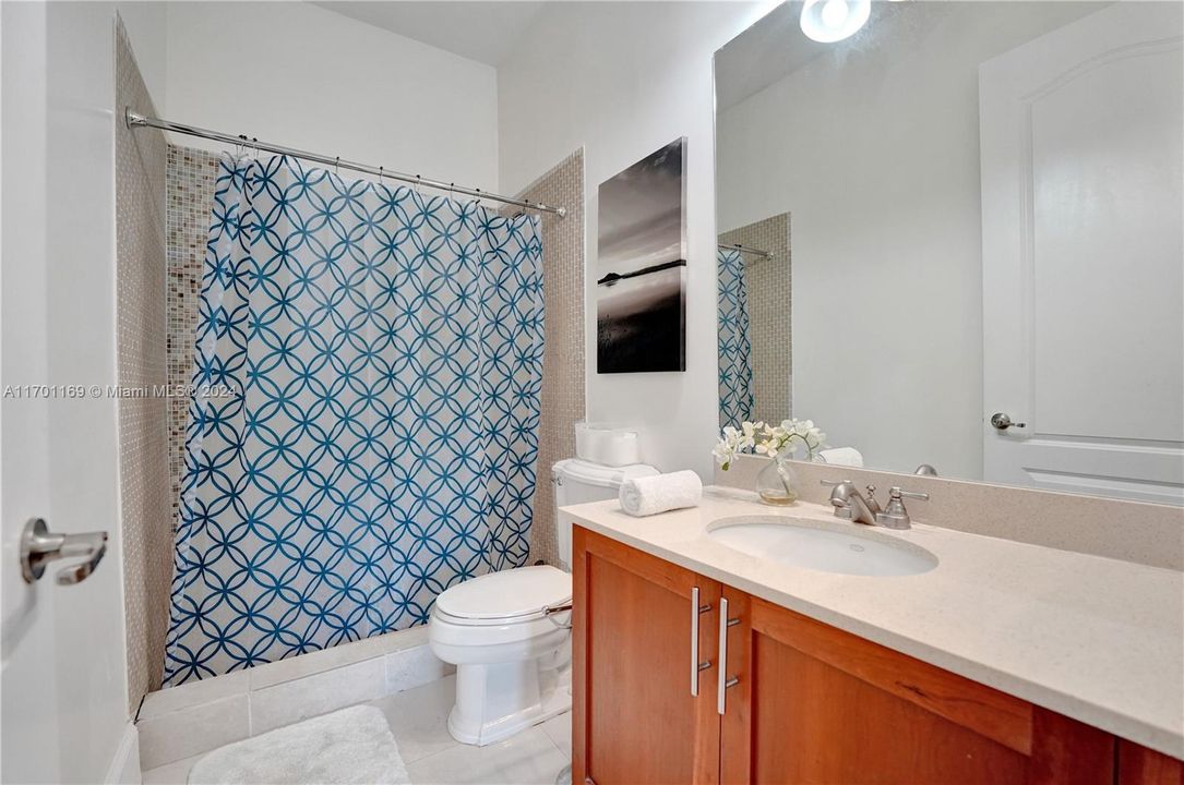 For Sale: $424,900 (2 beds, 2 baths, 1679 Square Feet)