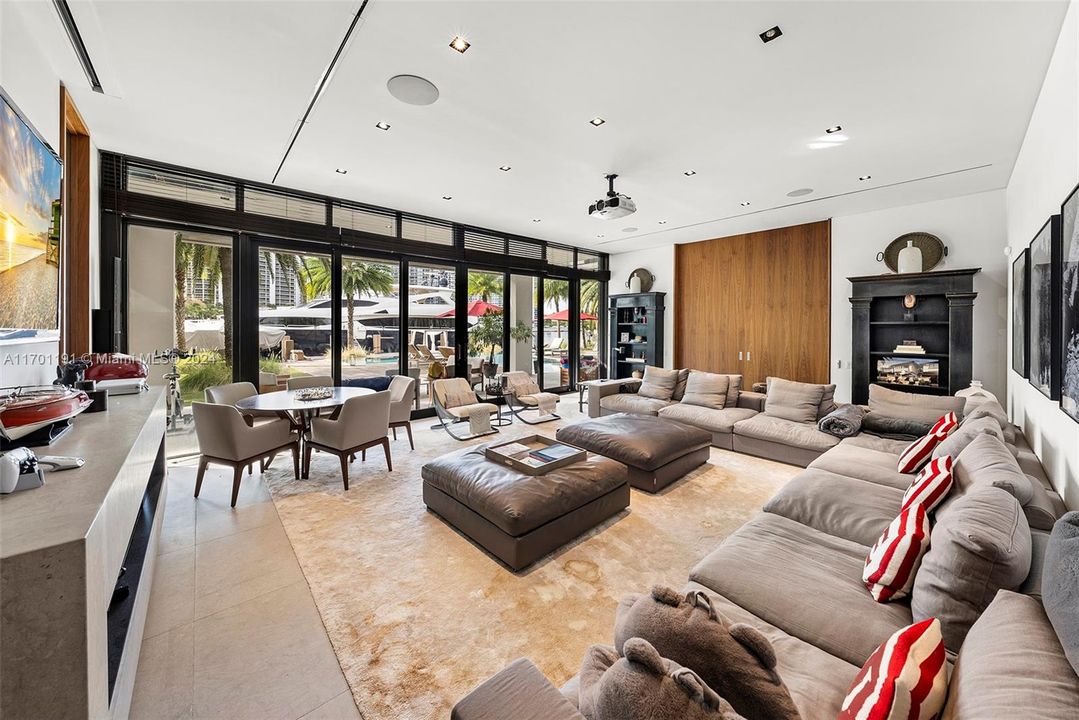 For Sale: $44,995,000 (12 beds, 12 baths, 10802 Square Feet)