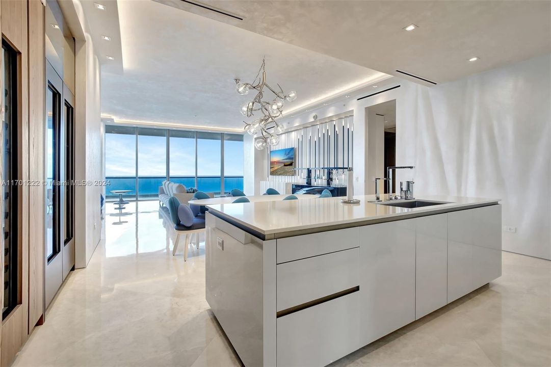 For Sale: $8,874,000 (4 beds, 5 baths, 3252 Square Feet)