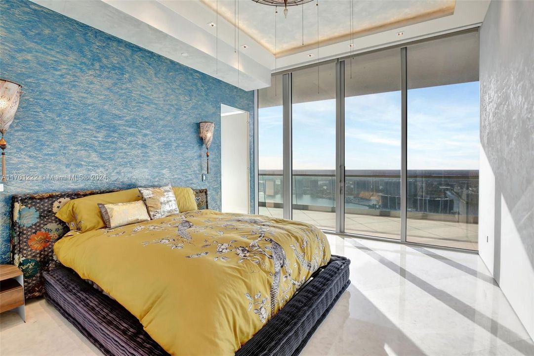 For Sale: $8,874,000 (4 beds, 5 baths, 3252 Square Feet)