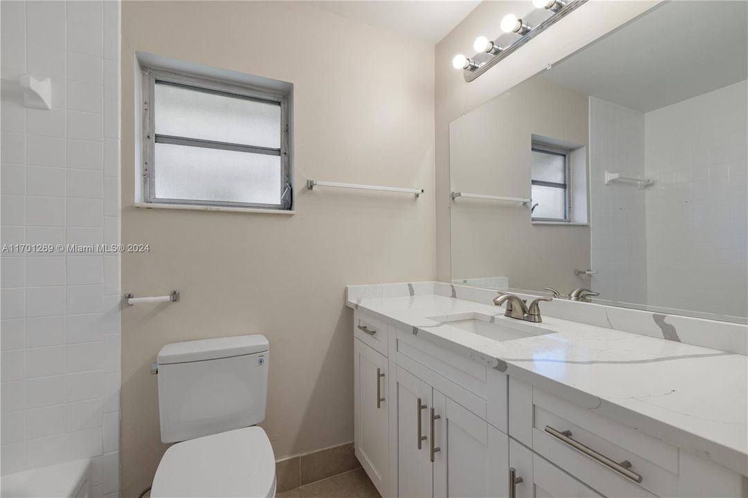 For Sale: $335,000 (2 beds, 2 baths, 1624 Square Feet)