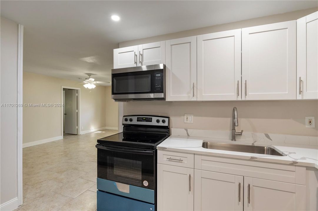 For Sale: $335,000 (2 beds, 2 baths, 1624 Square Feet)