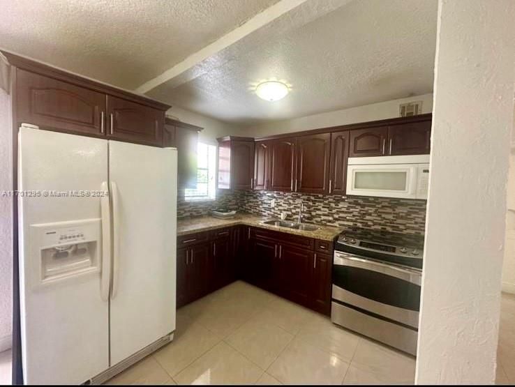 For Rent: $2,200 (2 beds, 1 baths, 2966 Square Feet)