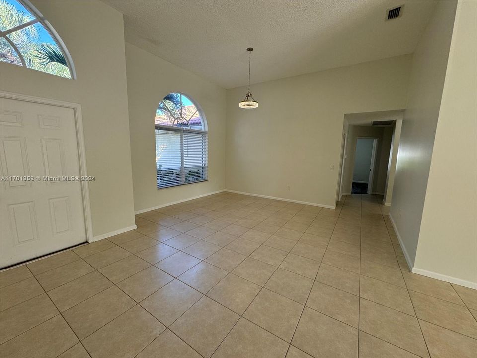 For Rent: $5,900 (4 beds, 3 baths, 2356 Square Feet)