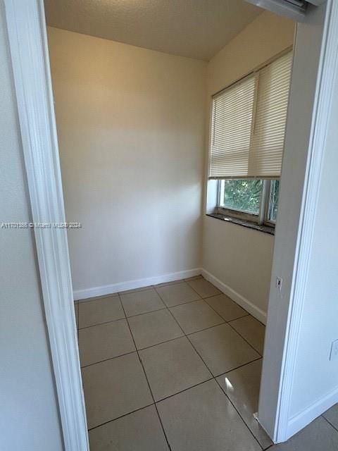 entrance to 2nd bedroom or office