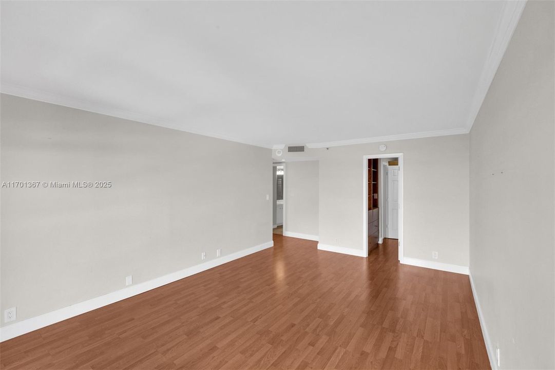 For Sale: $430,000 (2 beds, 2 baths, 1544 Square Feet)