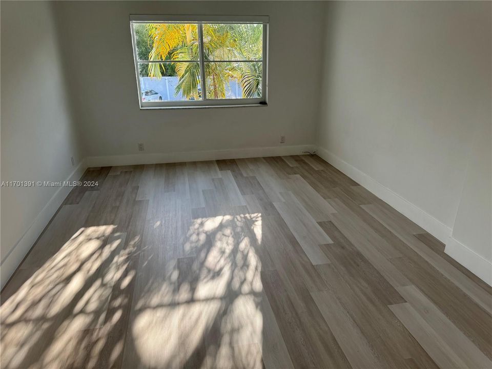 For Rent: $2,500 (1 beds, 1 baths, 808 Square Feet)