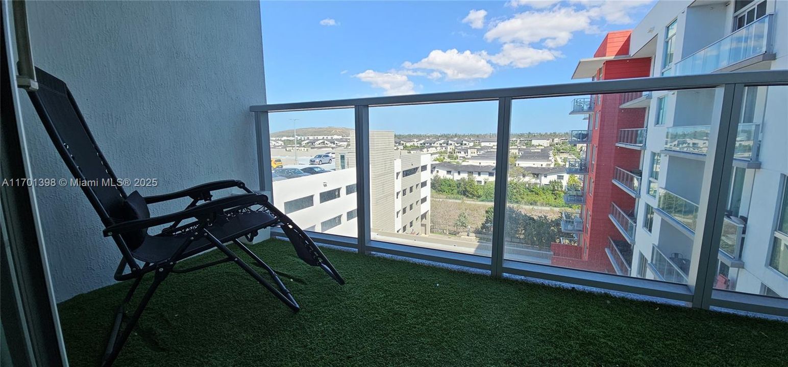 На продажу: $350,000 (1 спален, 2 ванн, 989 Квадратных фут)