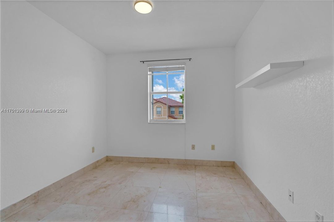 Active With Contract: $3,600 (3 beds, 2 baths, 1683 Square Feet)