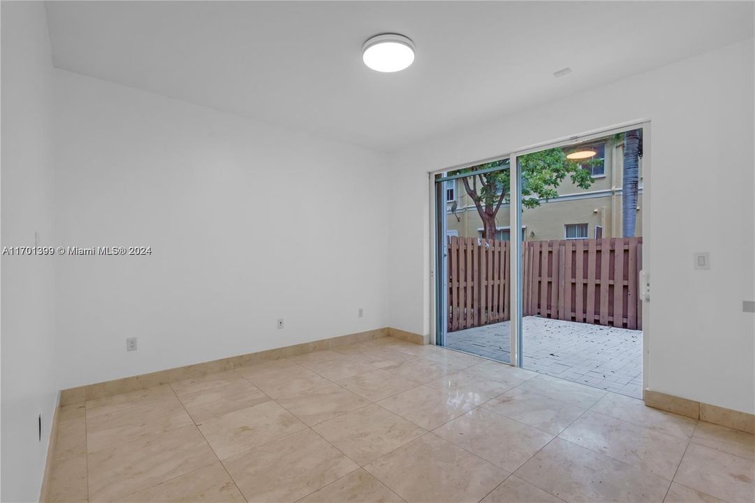 Active With Contract: $3,600 (3 beds, 2 baths, 1683 Square Feet)