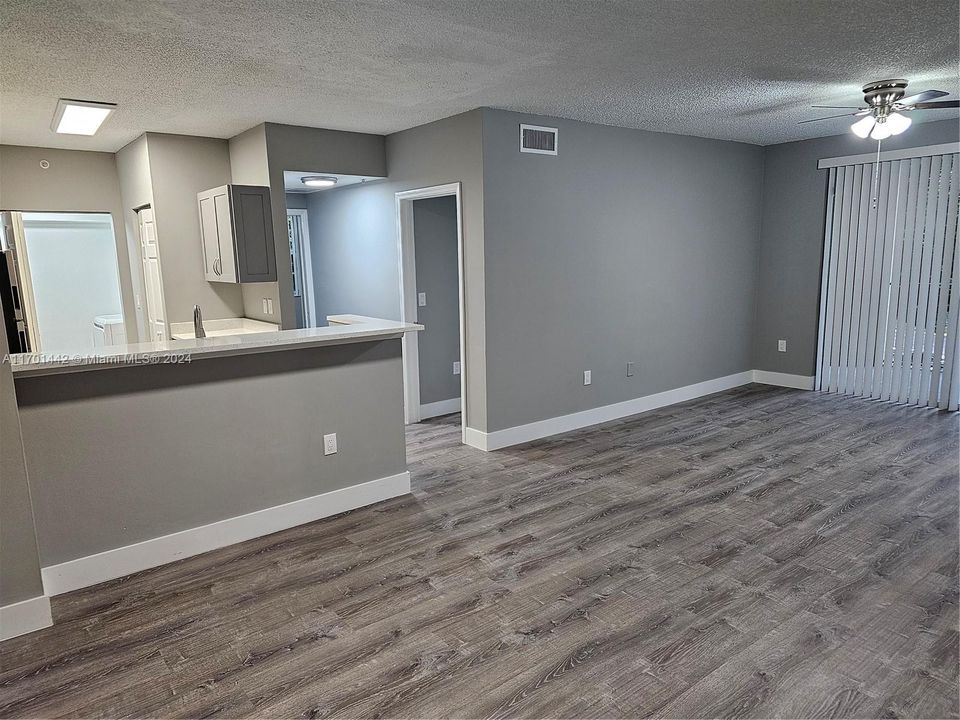 Active With Contract: $2,700 (3 beds, 2 baths, 1192 Square Feet)