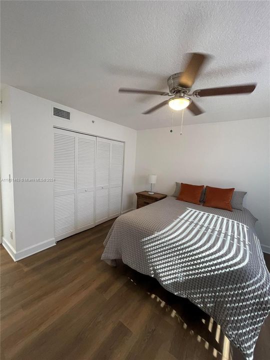 For Rent: $2,800 (2 beds, 2 baths, 1282 Square Feet)