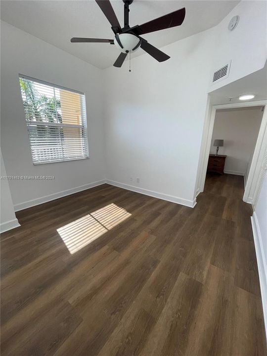 For Rent: $2,800 (2 beds, 2 baths, 1282 Square Feet)