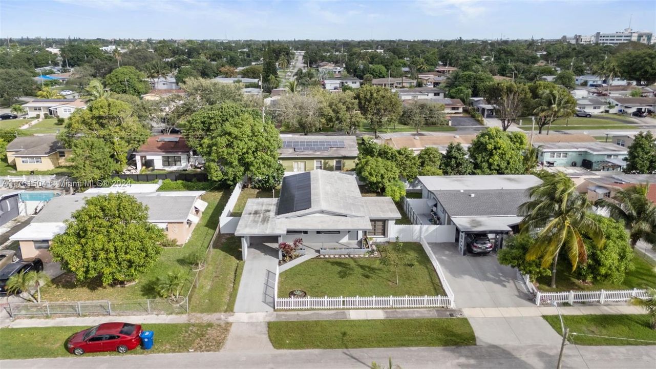 For Sale: $475,000 (3 beds, 2 baths, 1350 Square Feet)