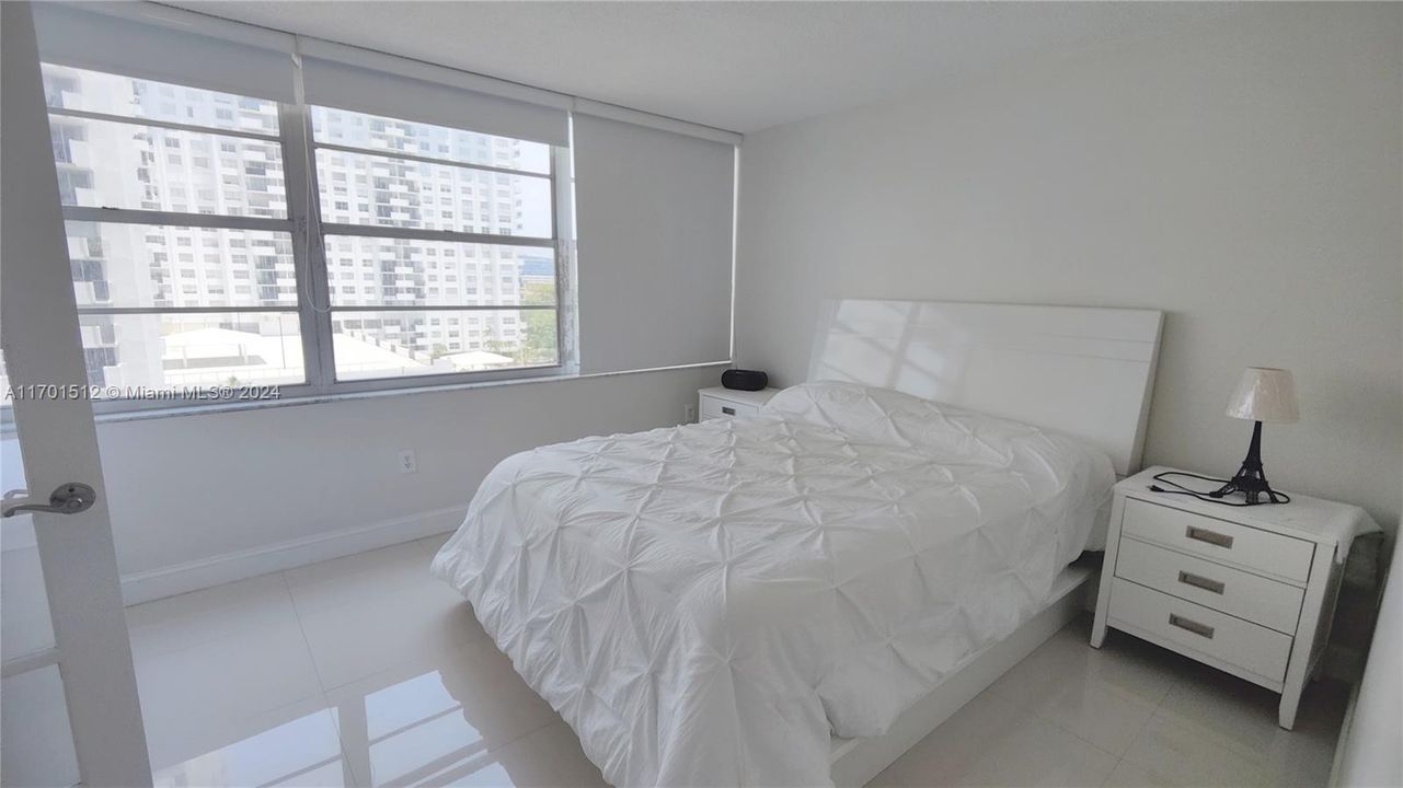 Active With Contract: $2,200 (2 beds, 2 baths, 1251 Square Feet)