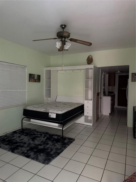 Recently Rented: $1,550 (0 beds, 1 baths, 375 Square Feet)