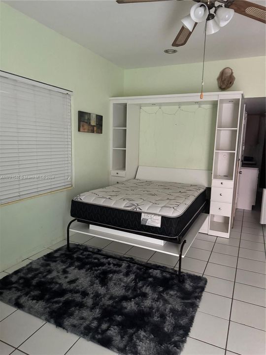 Recently Rented: $1,550 (0 beds, 1 baths, 375 Square Feet)