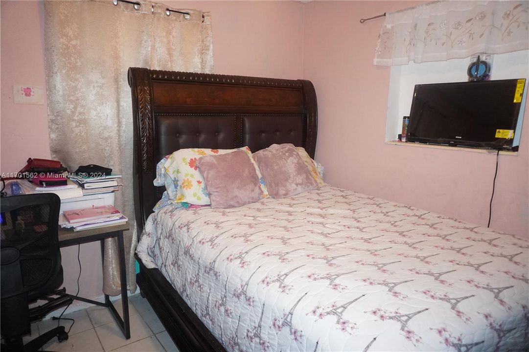 For Sale: $350,000 (2 beds, 1 baths, 0 Square Feet)